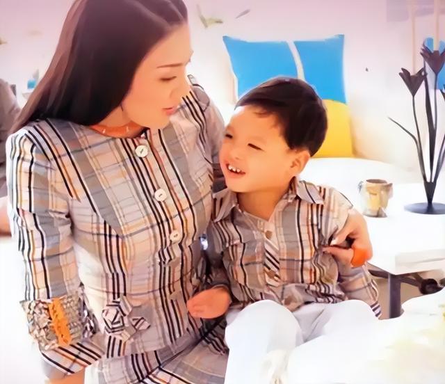 鞠婧祎|提帮功离开母妃锻炼心智，卸下伪装性格沉稳，暂居行宫照顾西拉米