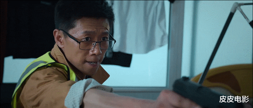 赵丽颖|赵丽颖插兜，雷佳音不下跪，细扒2022“十佳表演”名场面，真牛