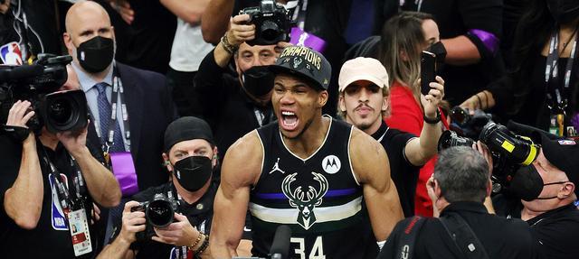 字母哥|字母哥已强于同期詹姆斯，NBA没捧错人！但未来三年属于快船