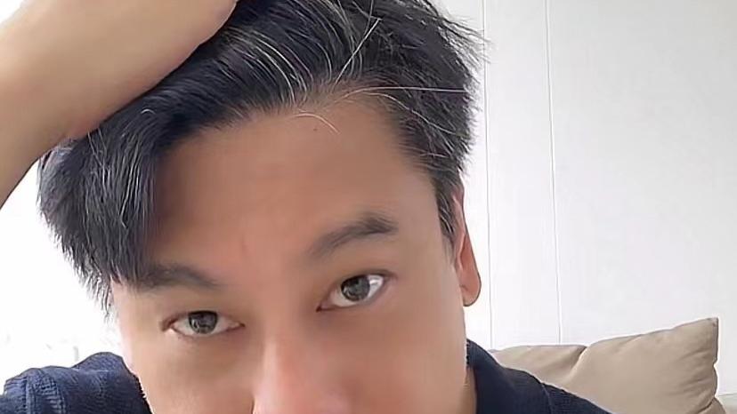 朱孝天|43岁朱孝天罕见直播，胡子头发都花白，网友：怎么老成这样了？