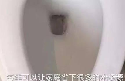 马桶上一大一小的按钮,原来这几十年都按错了,这样使用才是正确的!