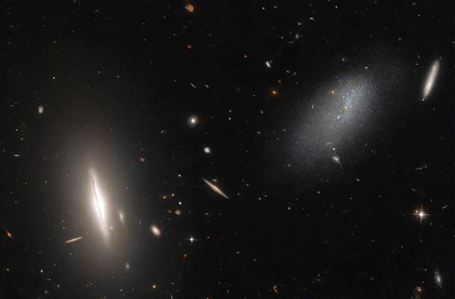 哈勃太空望远镜展示银河系的邻居:英仙座LEDA 48062星系