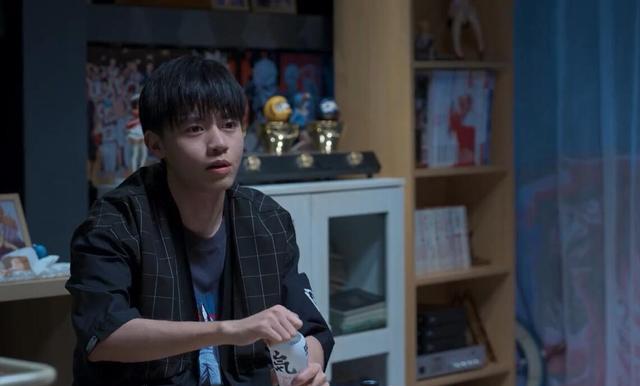 正午阳光|《开端》：论广告植入还得是正午阳光，遍地广告却丝毫不引人反感