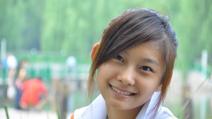 穷游|年轻女孩穷游搭免费车，住免费房，到头来才发现免费的才最贵