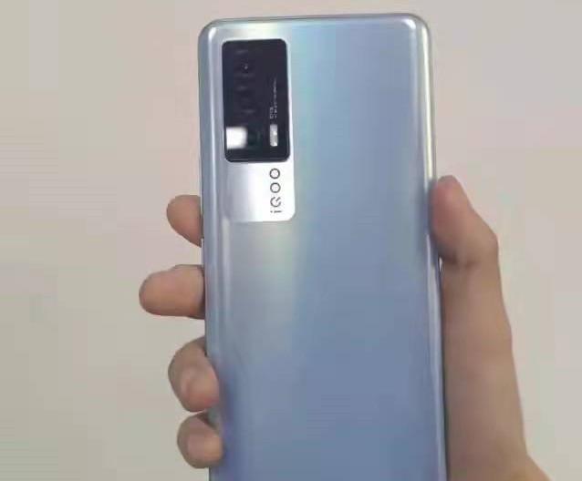 vivo|75万跑分+144HzLCD屏，跌至2199元，vivo摆脱高价低配