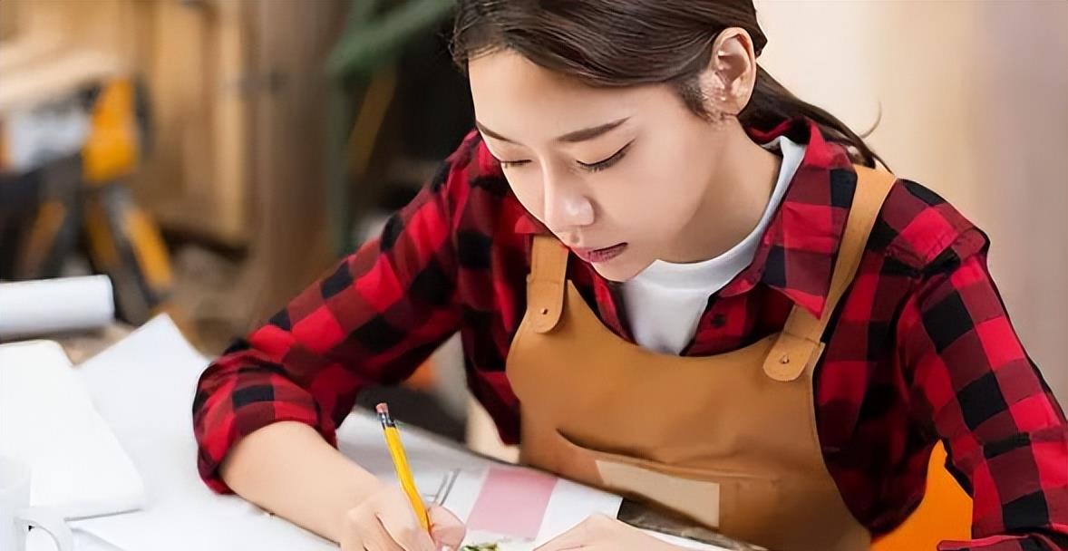 |2022十佳女友职业榜单,公务员排在第二,榜首职业很受婆婆喜欢