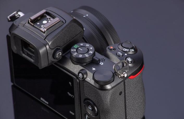 联发科|z50的触控以及屏幕显示效果，软件体验甚至能，把a73按在地上摩擦