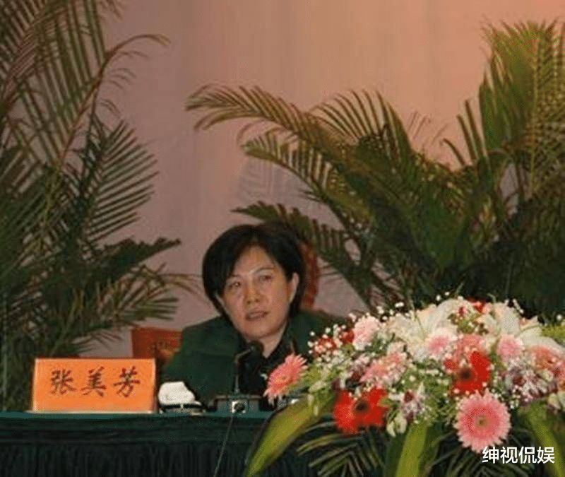 受贿金额巨大，江西女贪官坐拥7套房养钱养“小白脸”，毫不忌惮