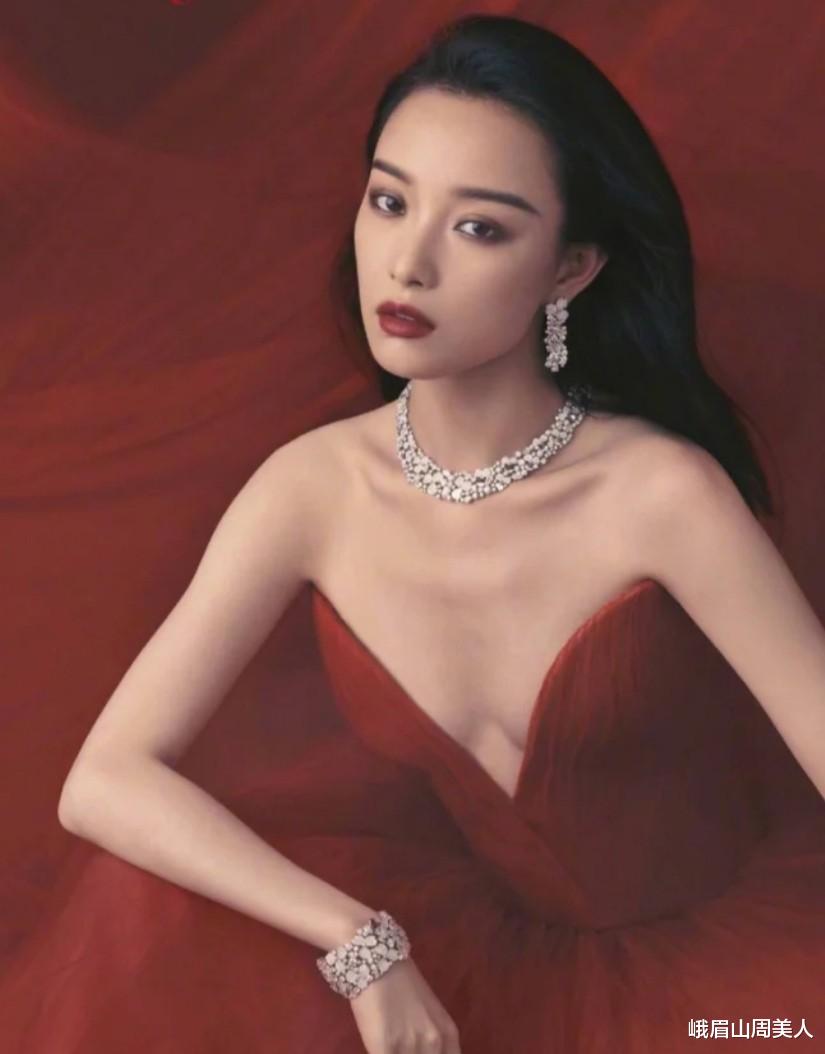 短发 若你脸上有这3种“特征”,年纪越大越吃香!不仅抗老看着还高级