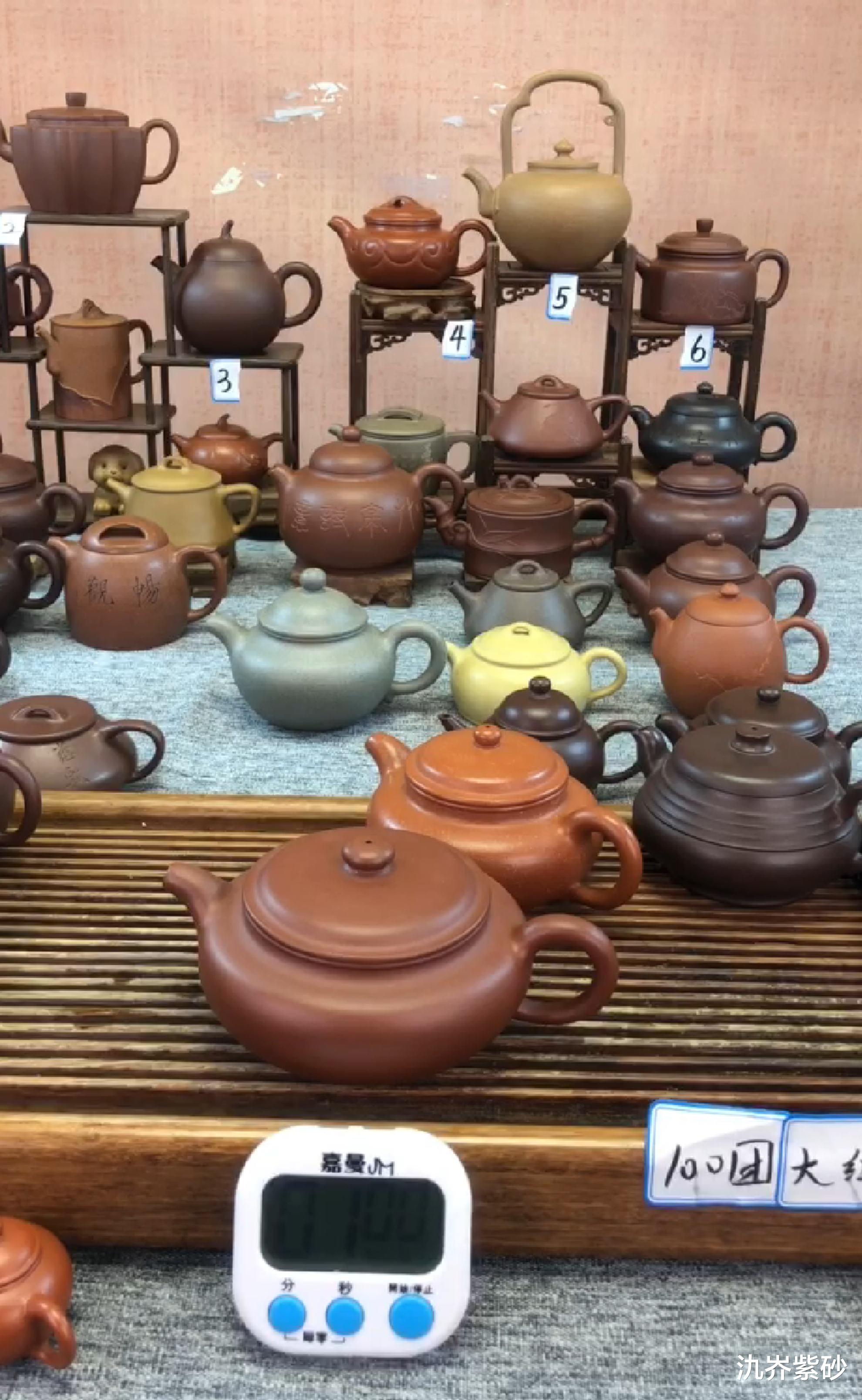 文玩核桃|买紫砂壶根本不必在意泥料，因为泥料占一把壶的成本比重极低！