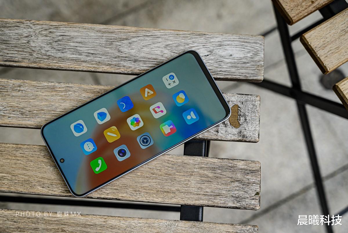 聊聊|荣耀X40i 体验：极窄边框有卖相，打破沉闷的千元机值得好好聊聊