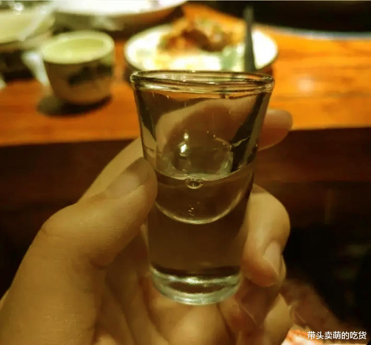 老一辈的经验之谈，有这“3种酒”，即使别人免费送，也不能喝！