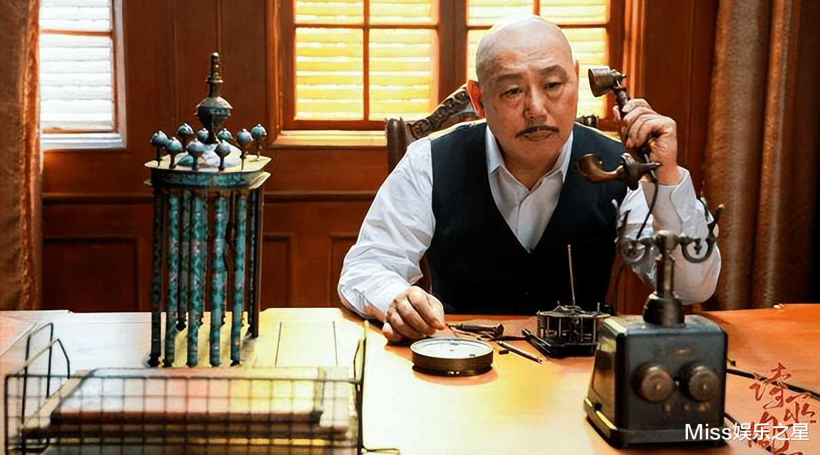 李成儒|否认许君聪演技，暗讽周星驰，李成儒电影国庆档预售票房仅2.2万