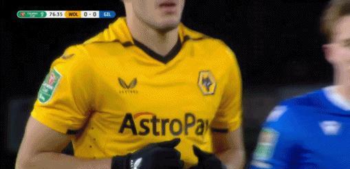 2-0，狼队闯进英联杯8强！26岁韩国球星造点+助攻，身价还能涨