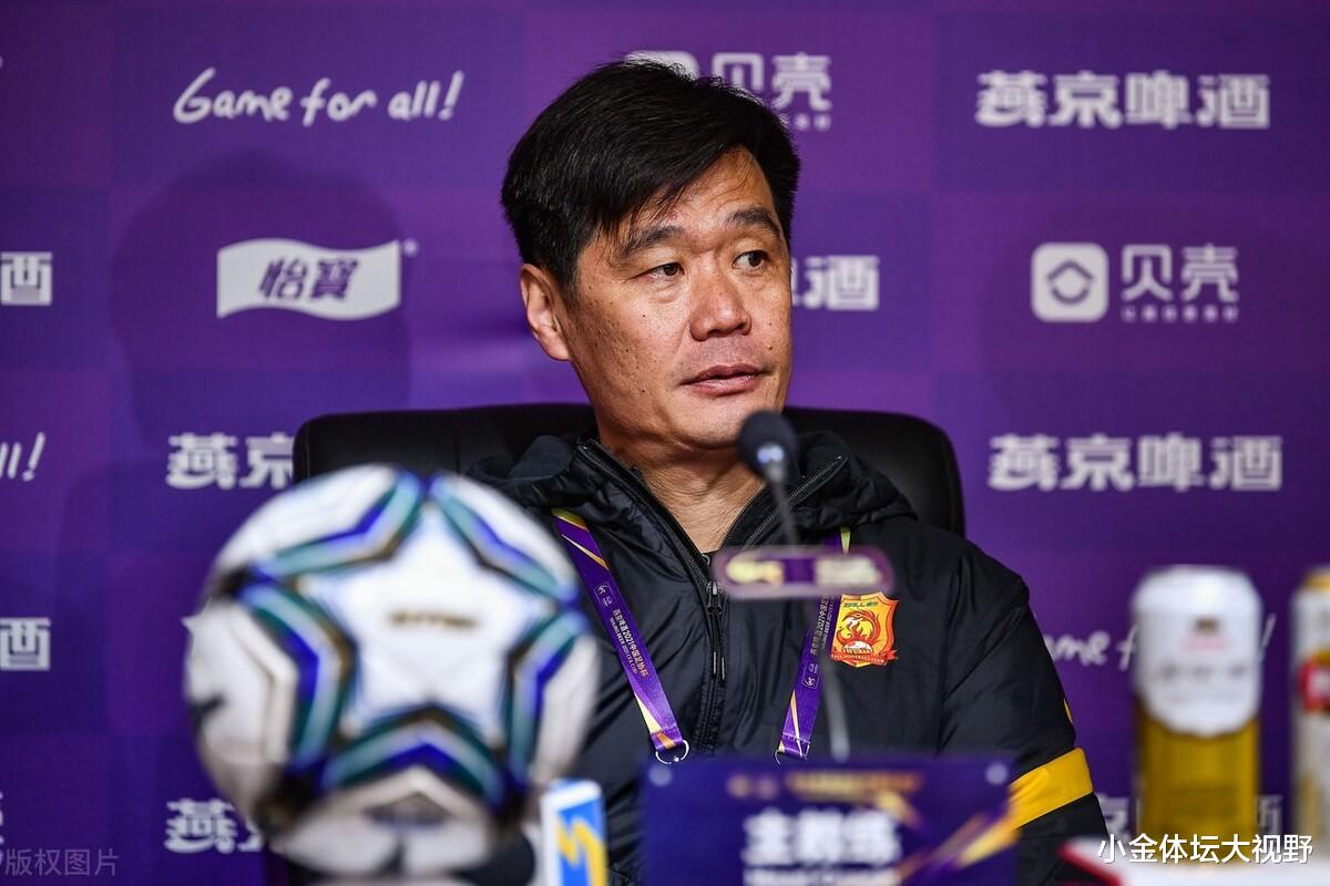 李霄鹏|李霄鹏问题早已暴露！执教山东泰山时期就被摸清，只比李铁会说话