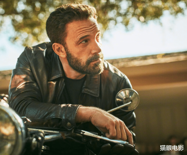 马特·达蒙|49岁大本被爱情滋润，一身腱子肉不输20岁小伙，网友：内娱卷起来