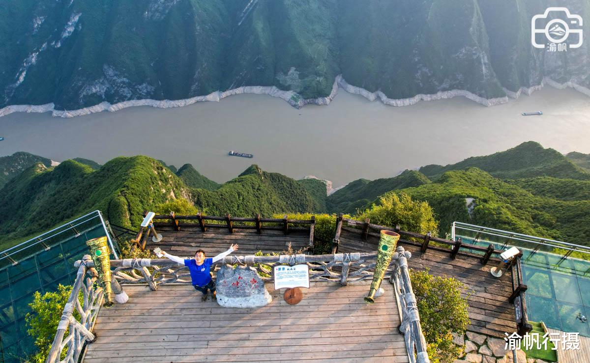 胡杨林|三峡旅游最佳夕阳观景台，看白帝霞飞，观瞿塘斜阳，赏日月同辉
