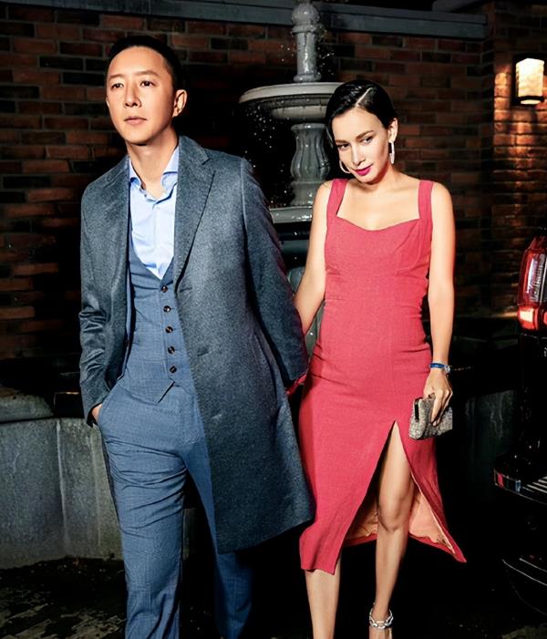 破产|周末2天曝出7个瓜，官宣怀孕、破产、主播被害，个个都是大瓜