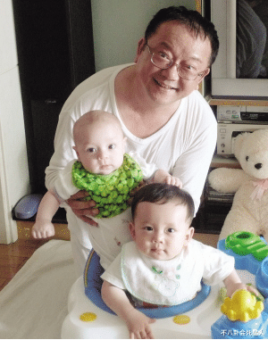 |明明是三口之家，却过出祖孙三代感，这8个明星家庭，父子最大差81岁