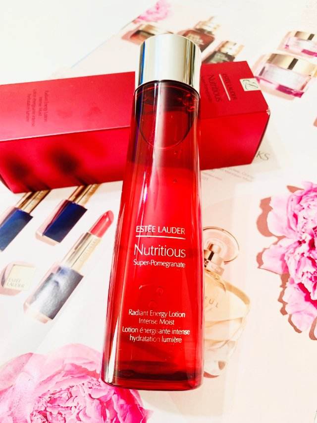 底妆 深度保湿的化妆水:润润滑滑没有油腻感,嫩肤“小霸王”