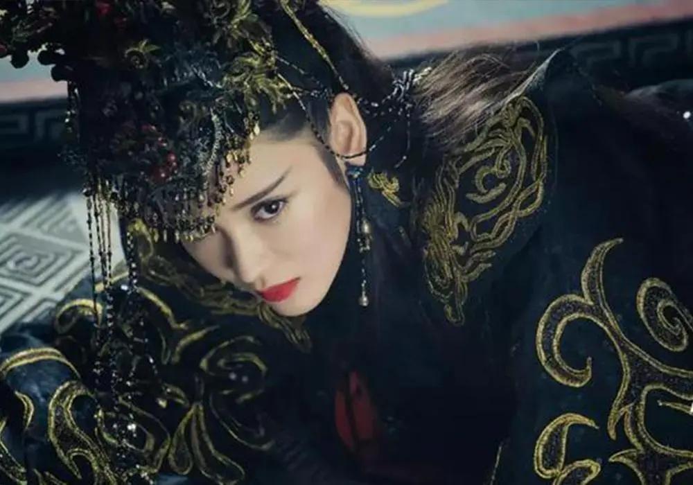 杨紫|《香蜜》8大主演现状，杨紫成顶流，男主变素人，扑哧君大变脸！