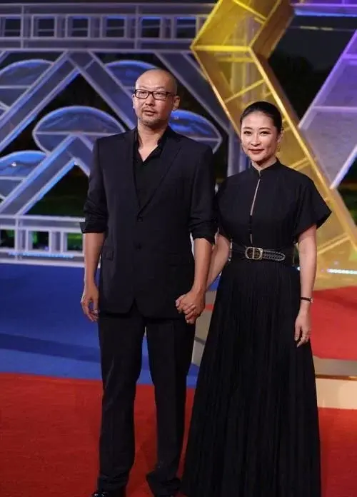 |嫁给男导演的女明星们，你是欢喜还是忧