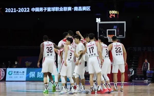 浙江男篮|CBA詹姆斯！威姆斯11投全中，正负值+39，浙江队在观众席瑟瑟发抖