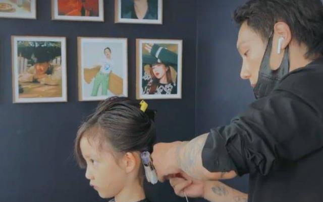 黄磊|黄磊回应孙莉带9岁二女儿多妹烫发：小朋友有爱美之心