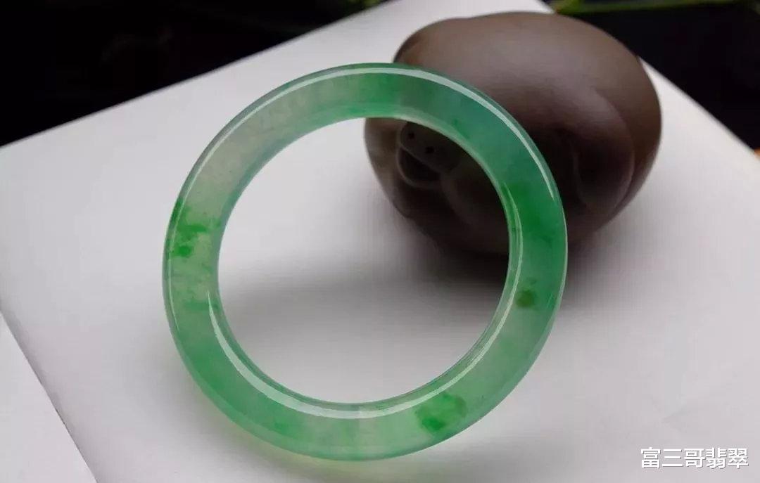 翡翠|这些年，你收藏的翡翠，亏了还是赚了？