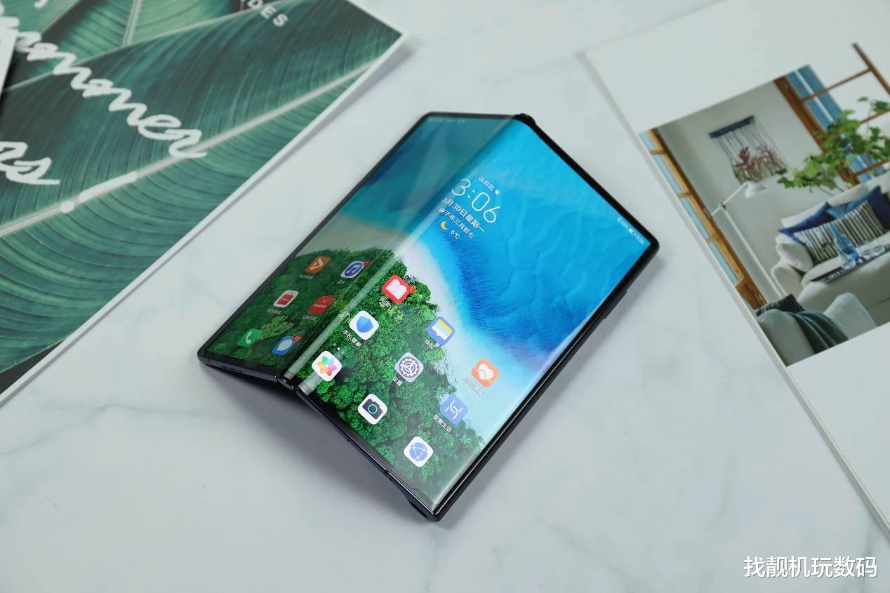 折叠屏|折叠新品不断！vivo NEX Fold曝光：内外屏均为120Hz
