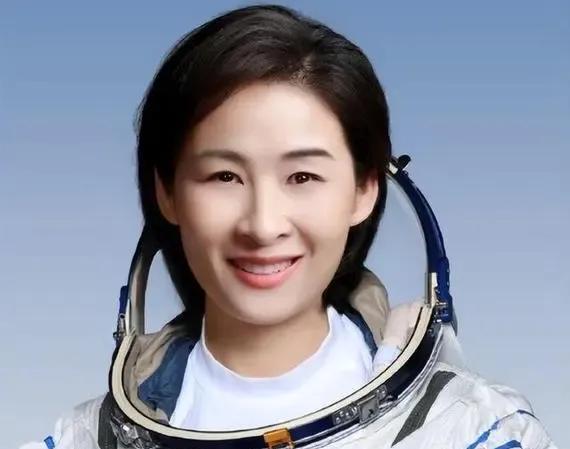 女航天员刘洋即将返回！能成为我国第一位航天女将军吗？