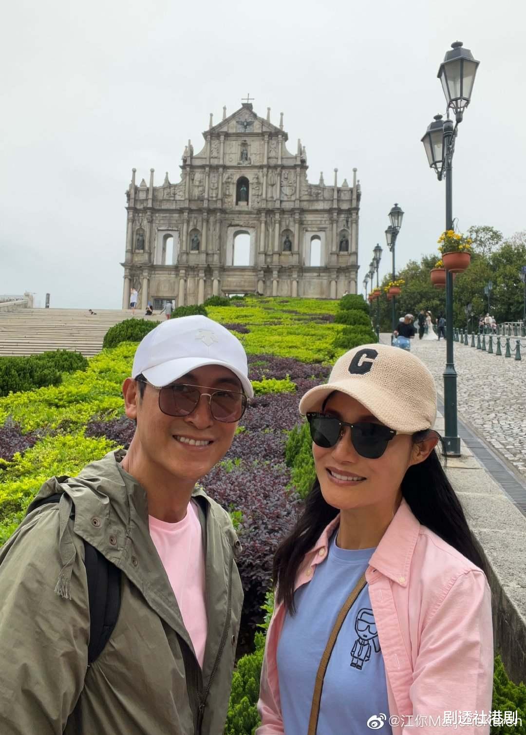 马德钟|TVB视帝新剧收官！被曝现身澳洲参加儿子毕业礼，夫妻甜蜜同行