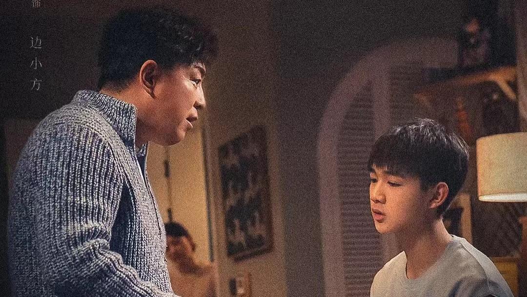 冬晓|同样是“中年男人惹桃花”，黄渤、田雨对比，差异明显