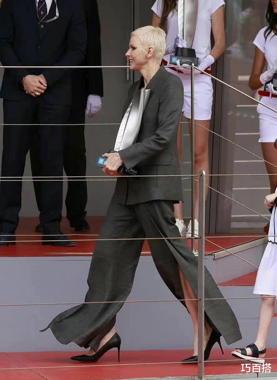 化妆 夏琳王妃大病初愈后状态太揪心，化妆难掩疲态，比实际年龄老多了