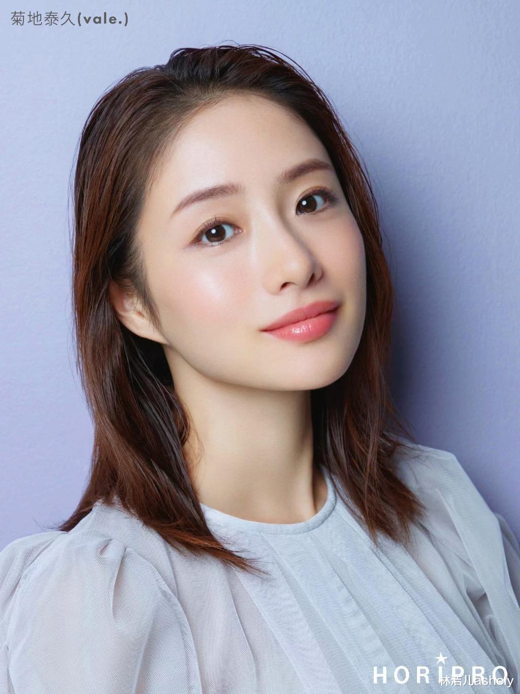散粉 石原里美、秀智的妆容好高级，原来都是赢在底妆上？叠加蜜粉更清透