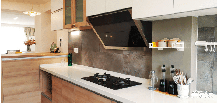 120平原木风新房,利用走廊面积,变身出神秘新空间