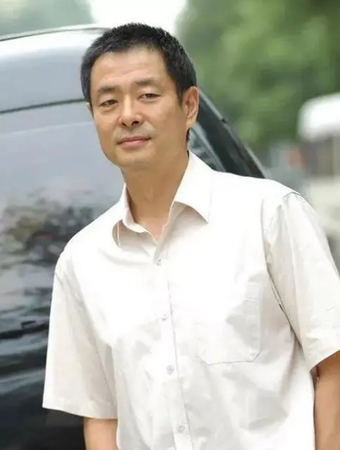 濮存昕|濮存昕女儿濮方：倒贴50万下嫁到东北农村，结婚10年被丈夫宠成宝