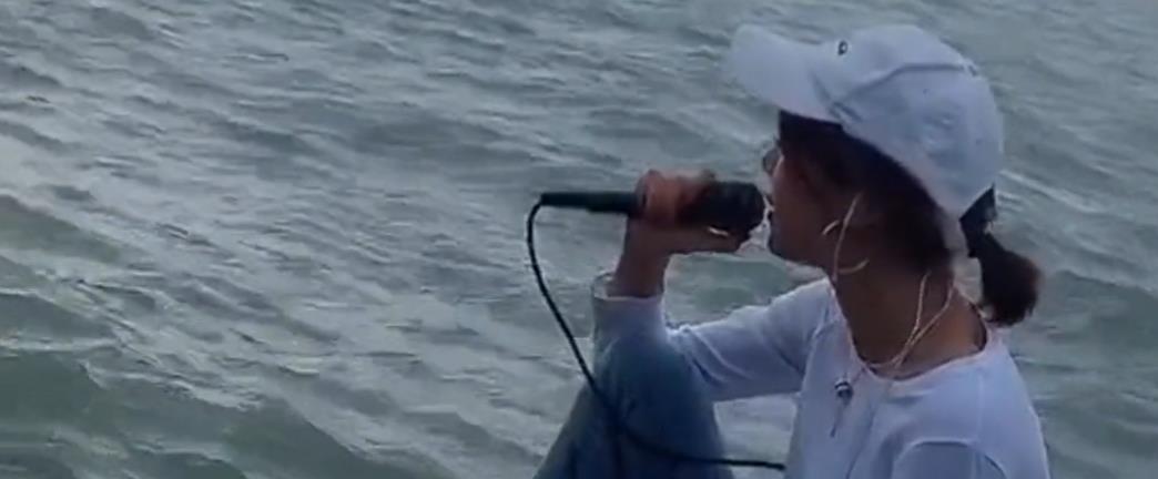 大排档|花姐：大排档卖唱的草根网红，只用了2首歌，就实现了名利双收