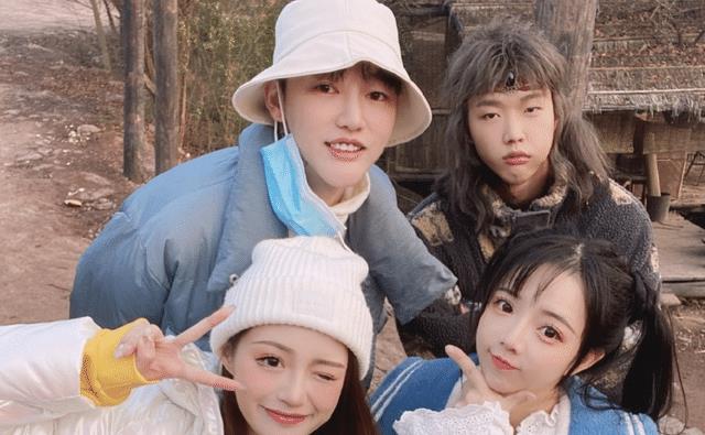 王奕萌|中国第一萝莉王奕萌,助理工资都要上万元,本人一年得赚多少?