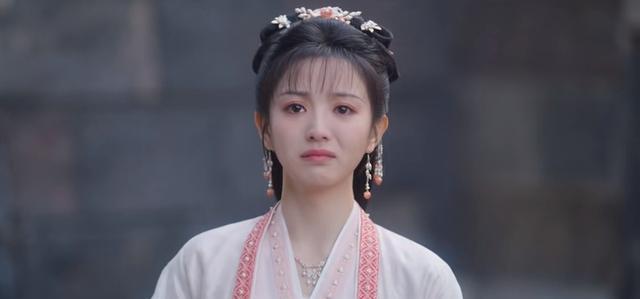 卿卿日常|《卿卿日常》:李薇最强保护神上线,六少主以后可得仔细他的皮了