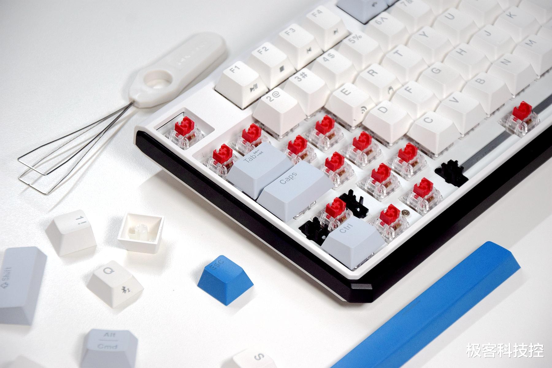 3g|超长续航,凯华定制TURBO轴体, 白色背光支持热插拔,这键盘太稳了
