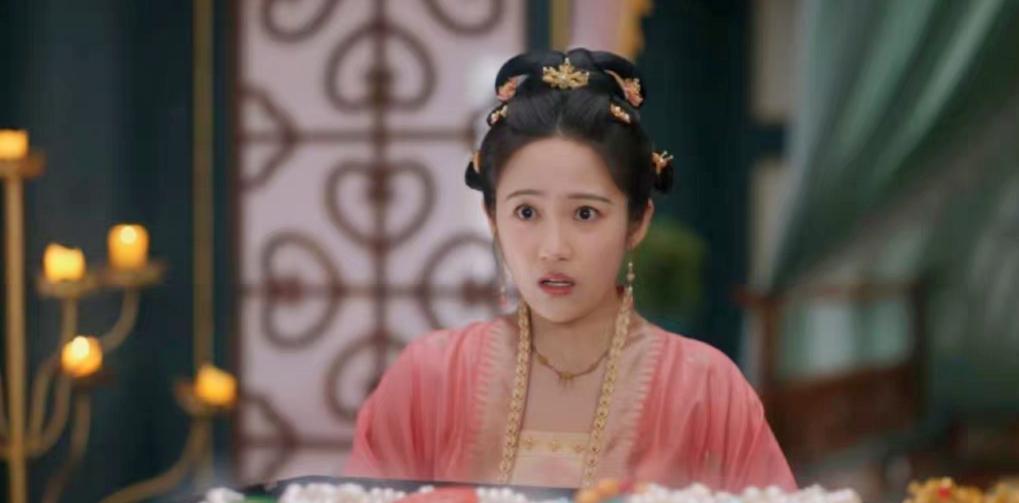 赵芳|《卿卿日常》思思和赵芳如都是富婆，谁更有钱却显而易见