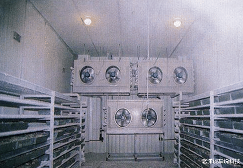 冷库如何防止人被关里面?