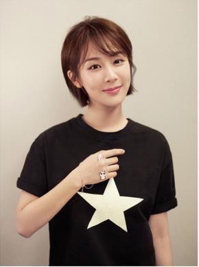 李嫣|“背靠王菲”李嫣:14岁穿着超短引关注,曾直言我不需要什么能力