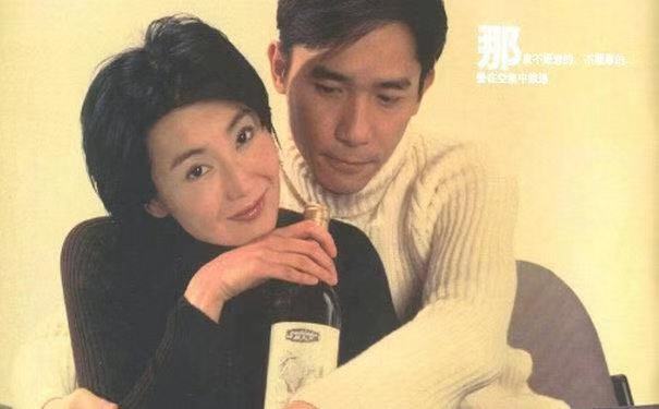 梁朝伟|梁朝伟为什么放弃了张曼玉,而娶了刘嘉玲?