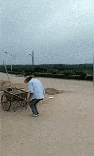 结婚时请了3个伴娘,发现这婚可能结早了...总要给别人留点机会啊