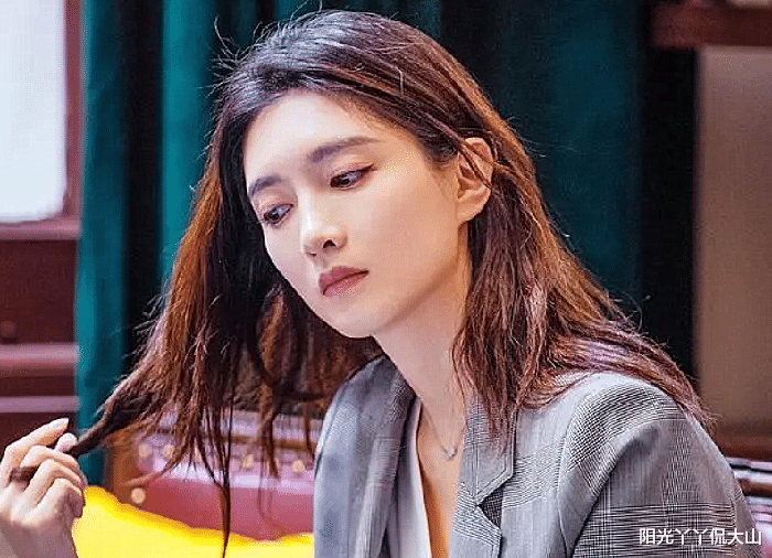 三十而已|三十而已：跟梁正贤谈了一场价值百万的恋爱，对王漫妮来说，值了