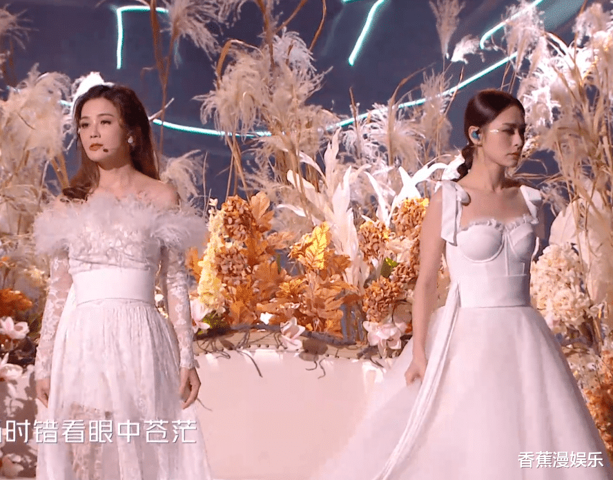 眼影 26位女星跨年争艳大戏:杨幂穿貂,杨紫撩开刘海,一个比一个有招