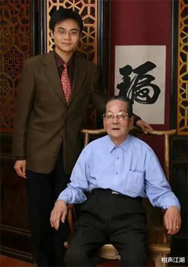 高峰|德云社高峰太刚了，晒出一篇文章截图，调侃：这应该是饭桶弄的