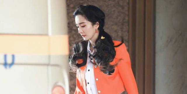 杨幂 杨幂《密逃》近照曝光！眼角2条疤痕明显，化妆无法遮盖